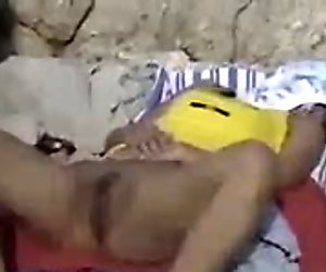 Аматер видео у голотиња јавни плаж у маллорца - хидден цамера